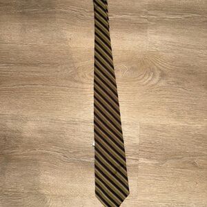 Vintage BROOKS BROTHERS Makers Gold Black Striped 100% Silk Tie Made In USA